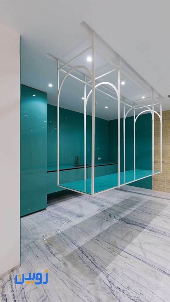 خدمات شیشه ای شامل دیوایدر حمام ، درب اسلایدینگ ، درب اتوماتیک و نصب شیشه سکوریت در شرکت زوبین شیشه