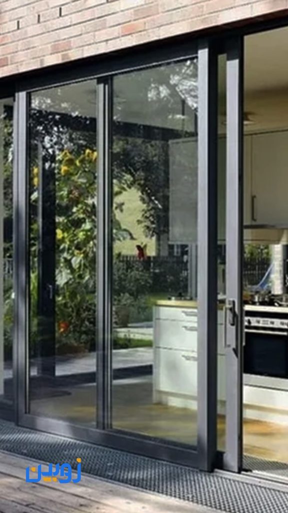 خدمات شیشه ای شامل دیوایدر حمام ، درب اسلایدینگ ، درب اتوماتیک و نصب شیشه سکوریت در شرکت زوبین شیشه